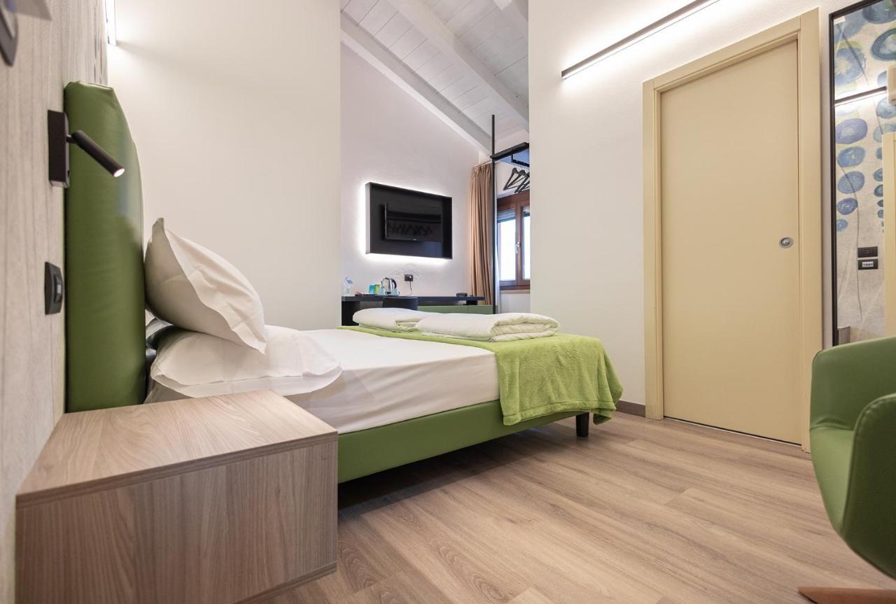 Hotel Lago Di Garda マルチェージネ エクステリア 写真