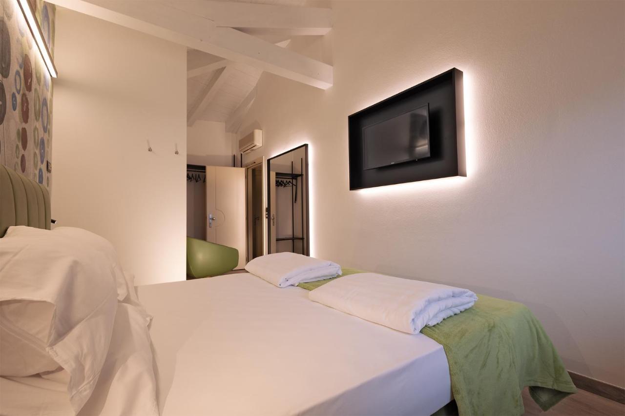 Hotel Lago Di Garda マルチェージネ エクステリア 写真