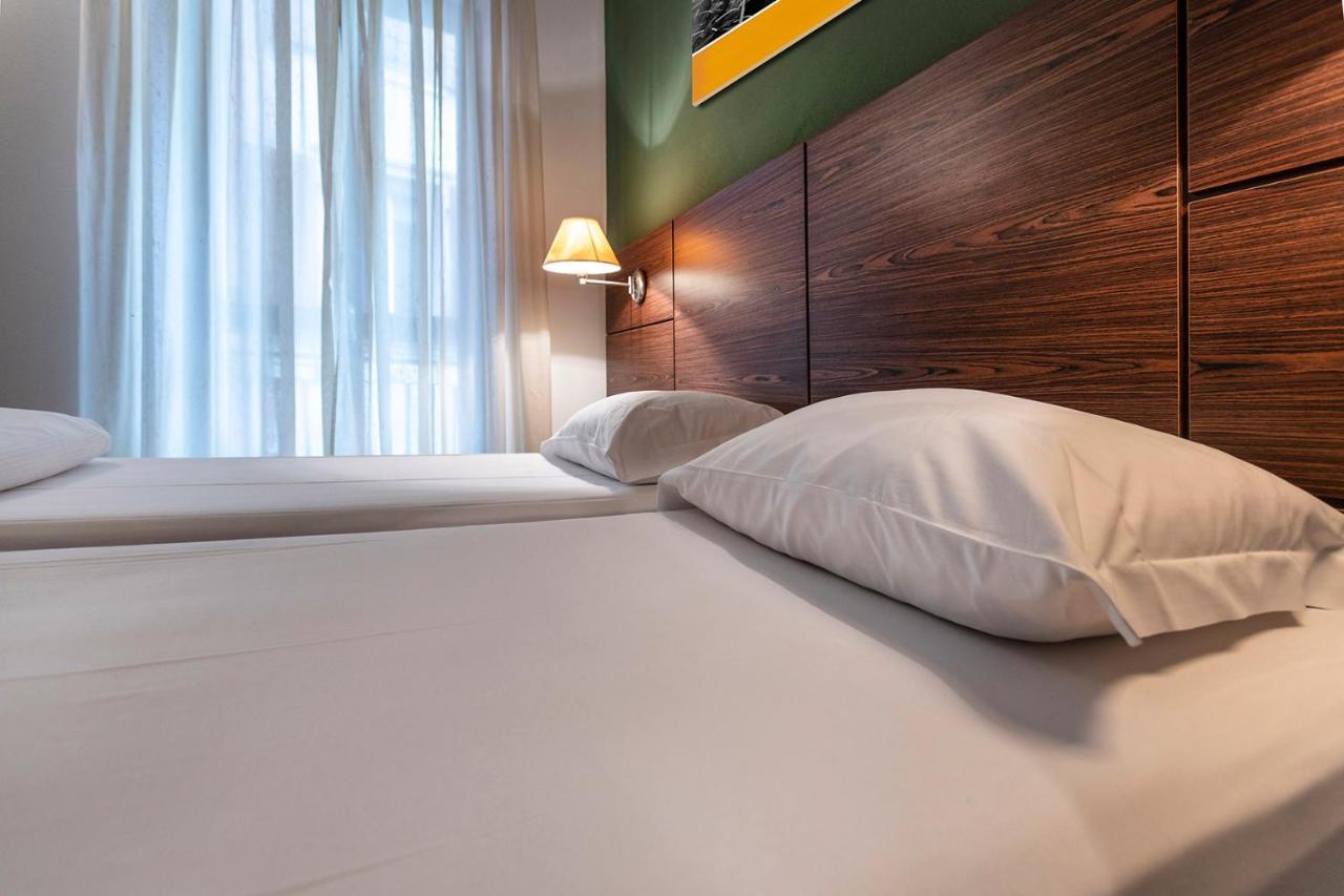 Hotel Lago Di Garda マルチェージネ エクステリア 写真