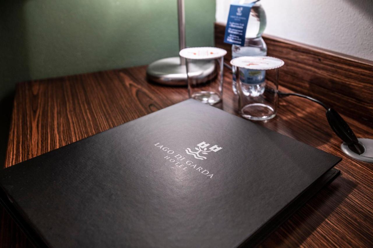 Hotel Lago Di Garda マルチェージネ エクステリア 写真
