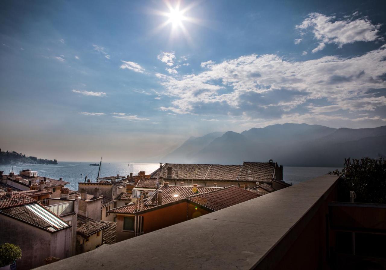 Hotel Lago Di Garda マルチェージネ エクステリア 写真